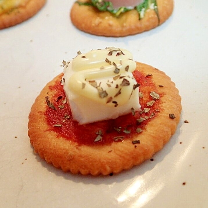 ケチャ マヨ バジルで クリームチーズの焼きリッツ レシピ 作り方 By ぷ みぃまま 楽天レシピ